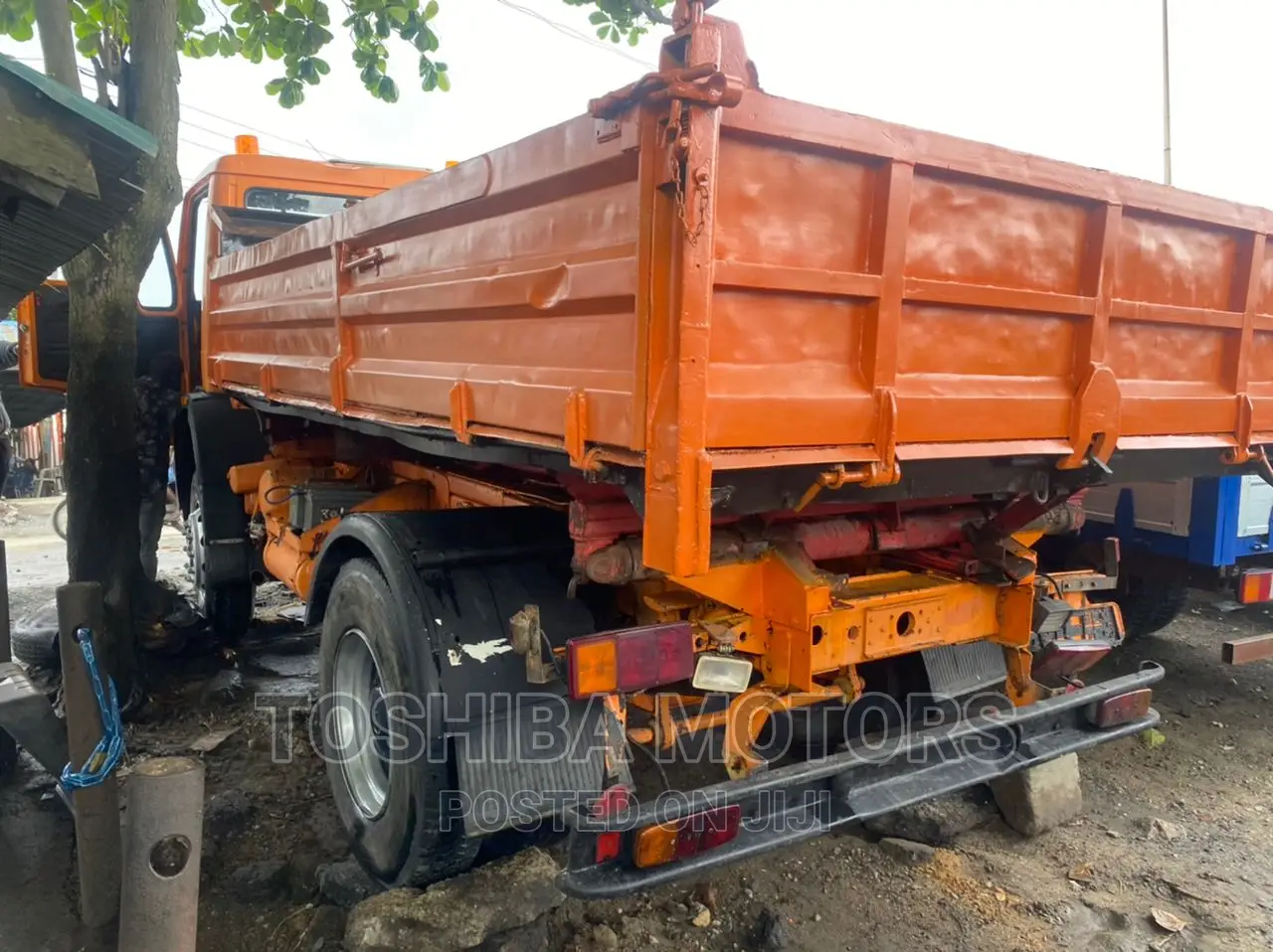 1414 Mercedes Benz Tipper
