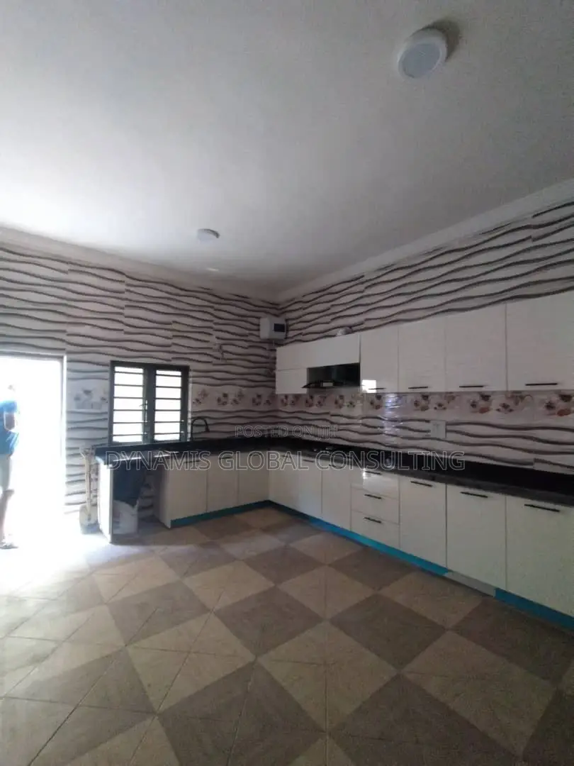 Furnished 5bdrm Duplex in Magodo Phase 2 for sale