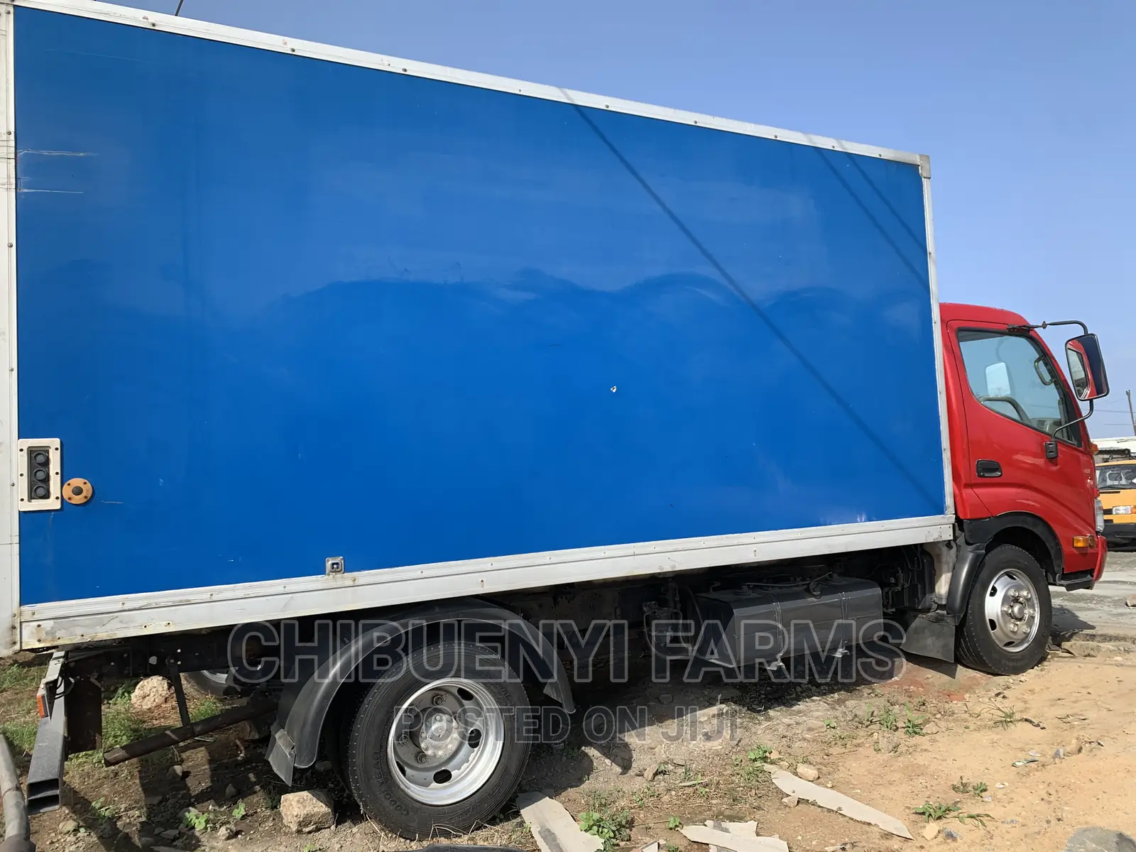 Dyna 350 Panel-Container Body 2008 Red