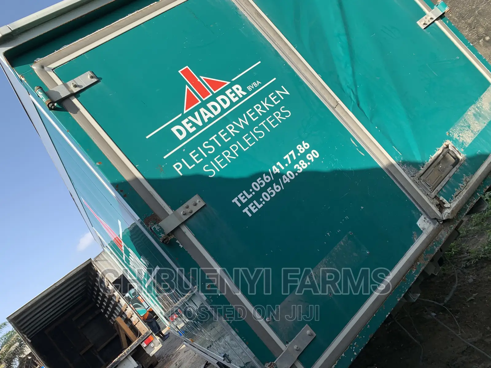 Mitsubishi Container Truck