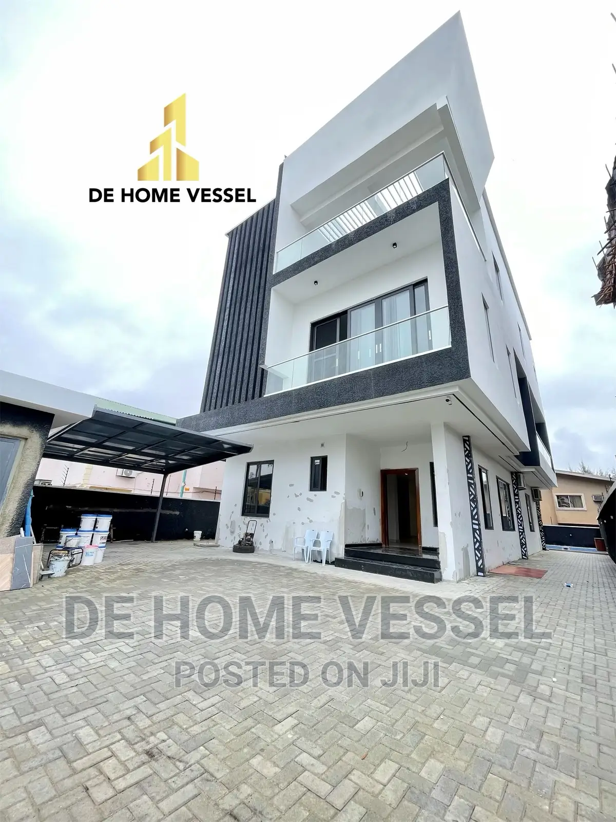 5bdrm Duplex in Lekki Phase 1 for sale
