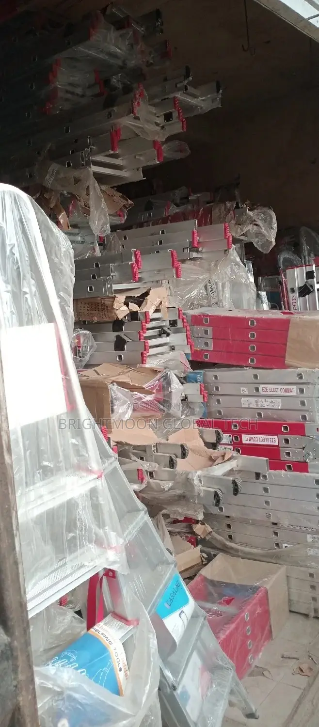 Fiberglass Extension Ladders