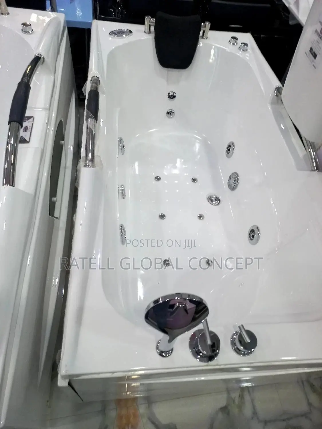 Single Person Jacuzzi