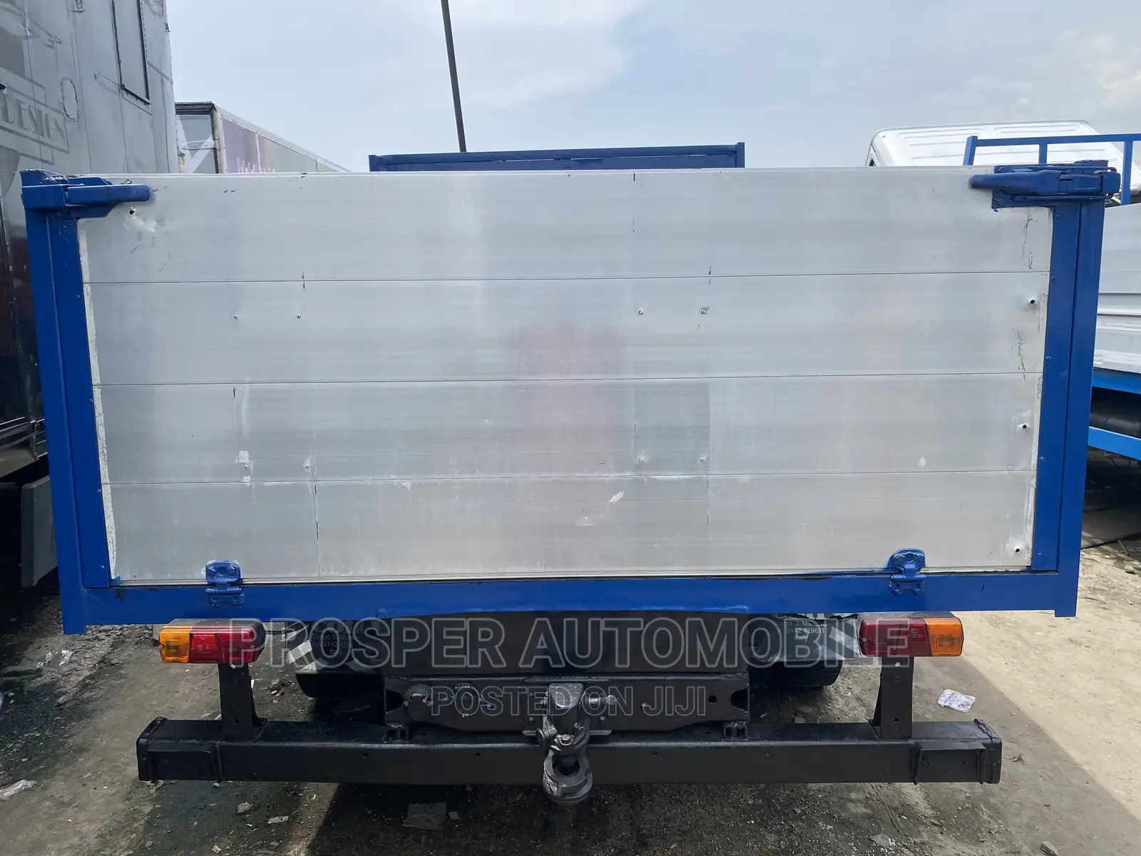 Mercedes Benz Pickup Truck 6080