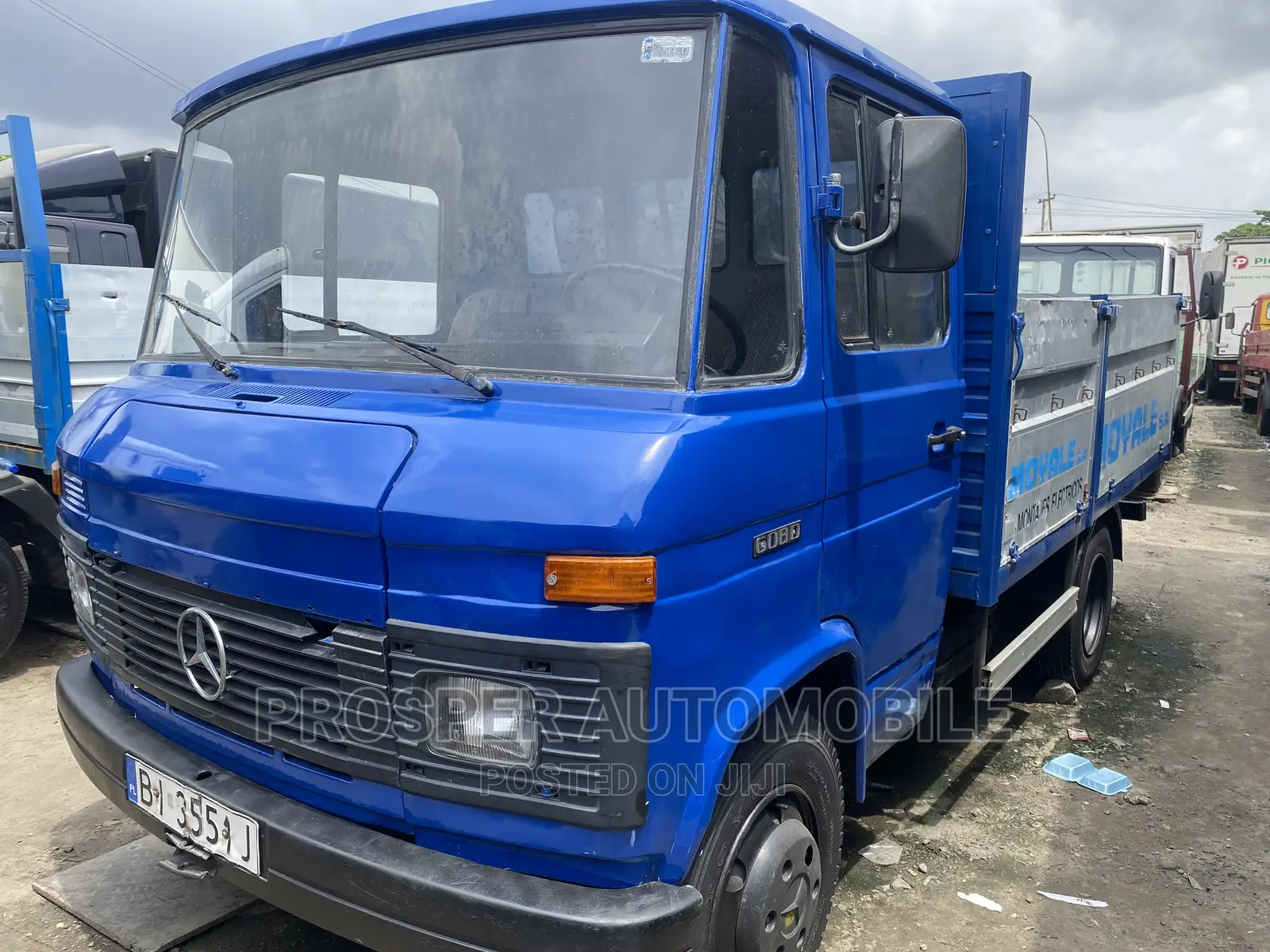 Mercedes Benz Pickup Truck 6080