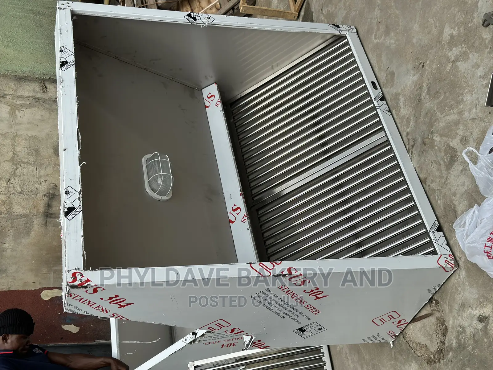 4(Feet) Industrial Kitchen Hood (Heat Extractor)