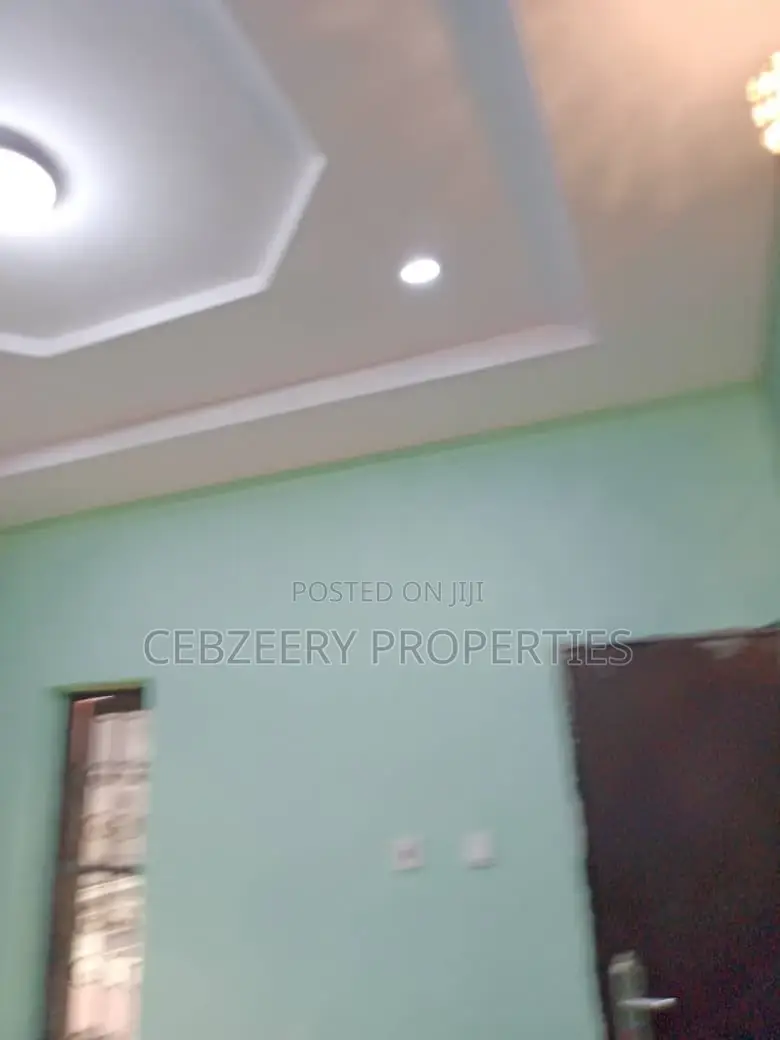 2bdrm Apartment in Magodo for rent