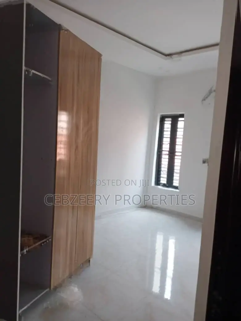 2bdrm Apartment in Magodo for rent