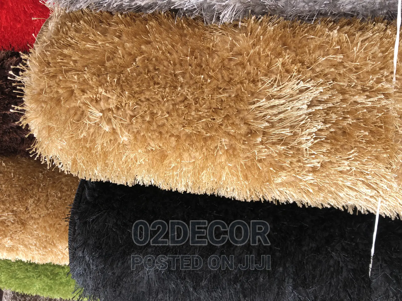 Plain Shaggy Center Rugs (4/6 and 5/7)