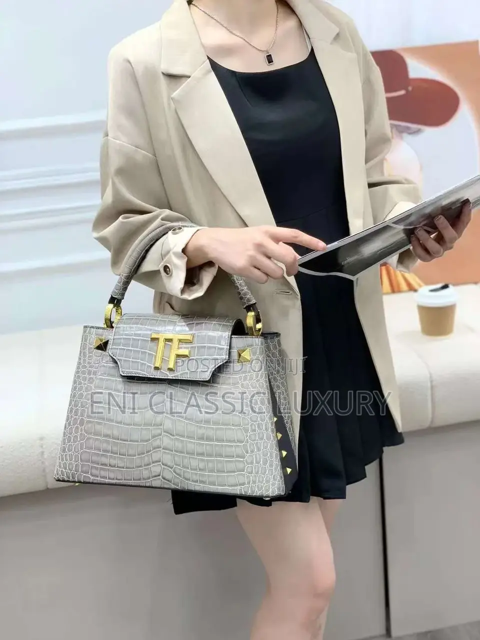 Super High Quality Bags Tom Ford Available in Store