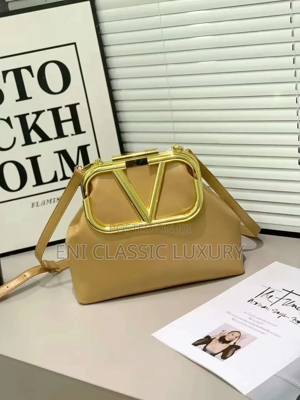 Super High Quality Women Bags Valentino Available in Store