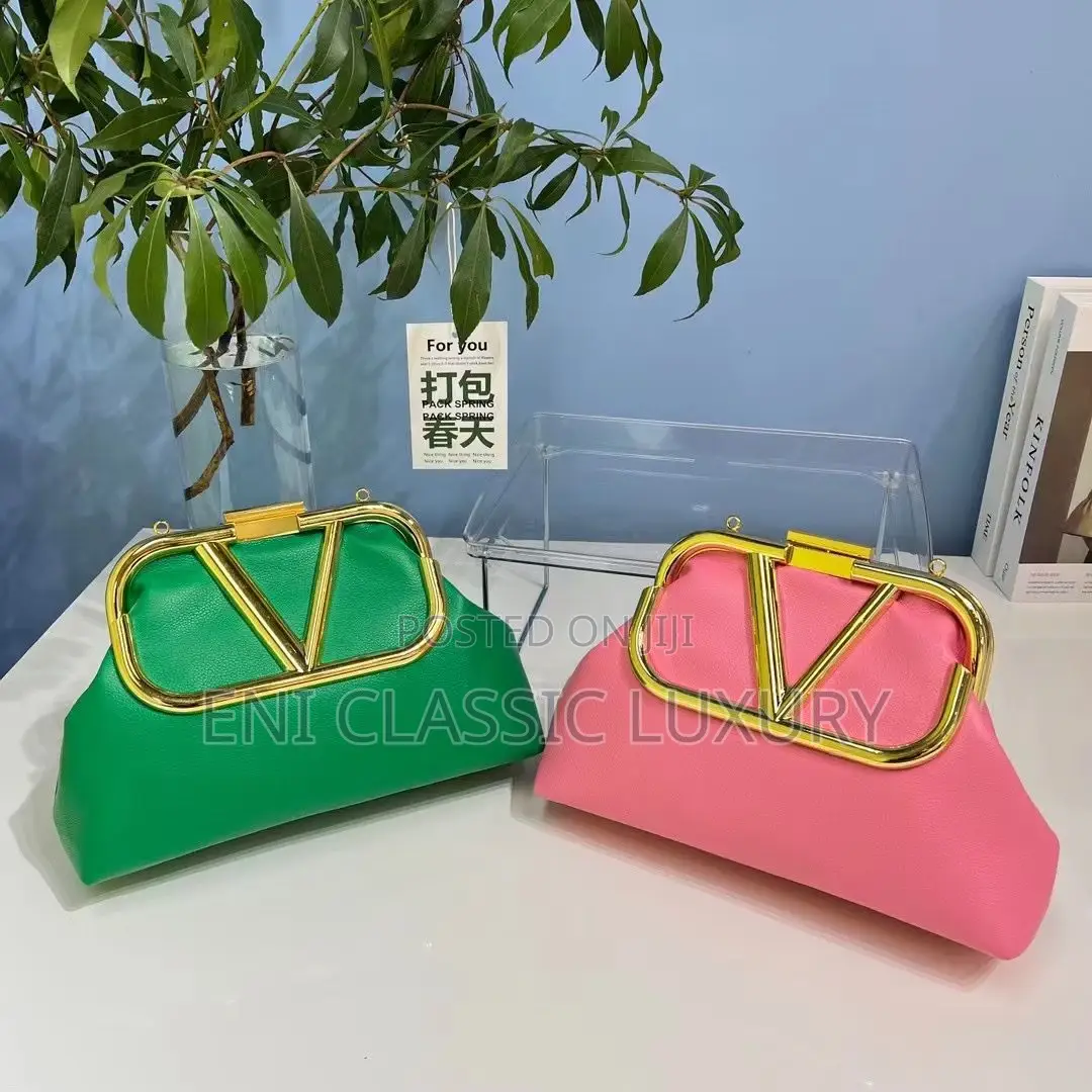 Super High Quality Women Bags Valentino Available in Store
