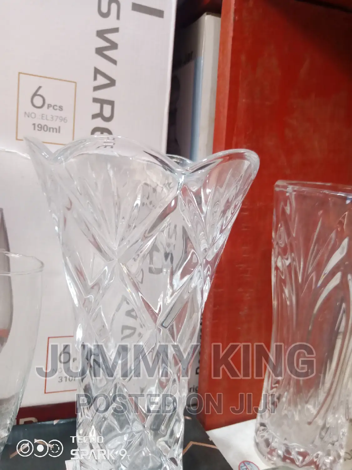Abroad
Simple Design Vase Versatile Home Flower Vase-