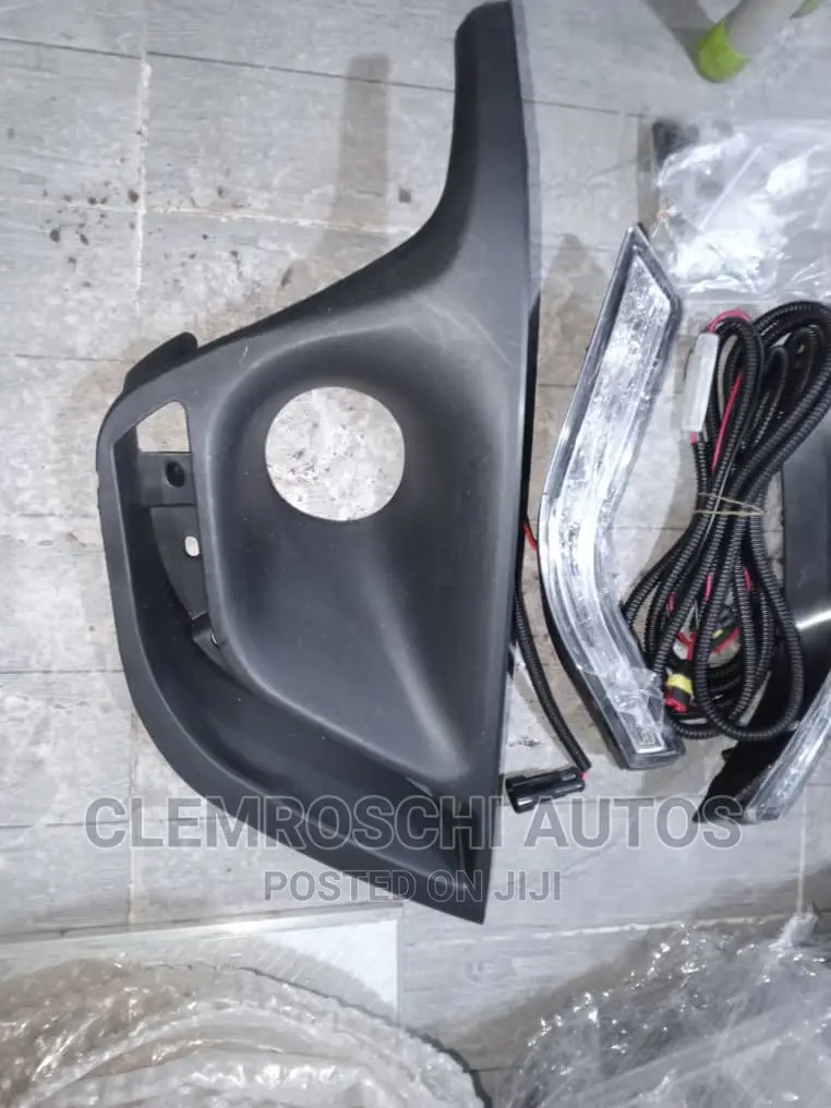 High Quality Certified Complete TRD Fog Light for Hilux 2018