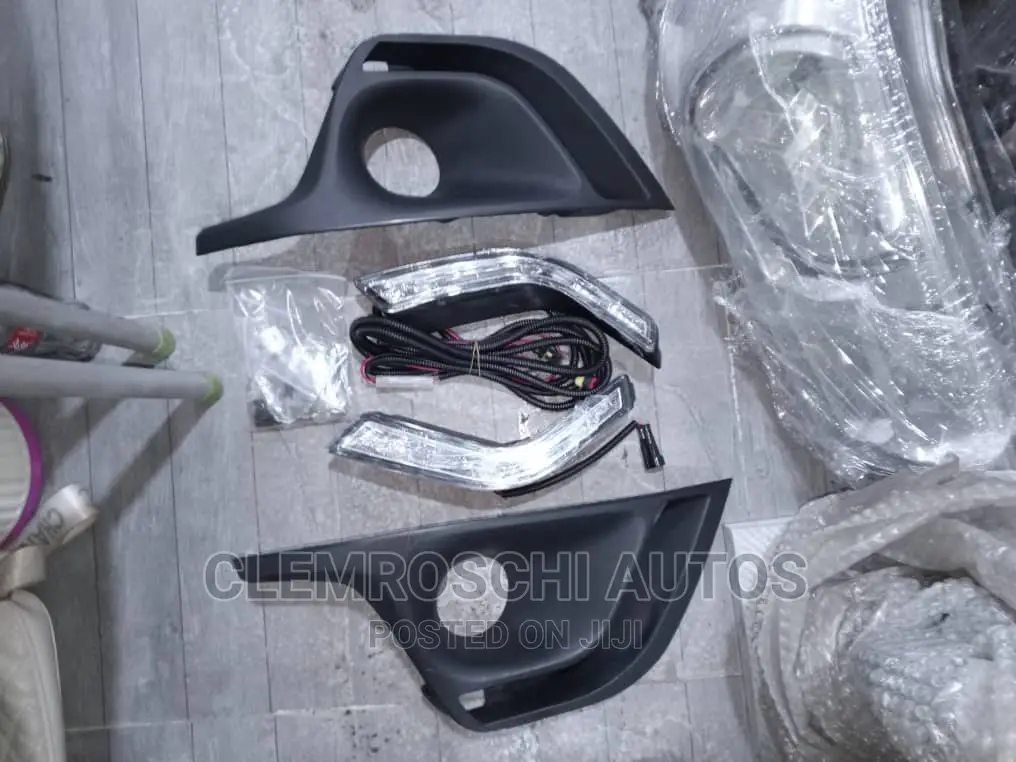 High Quality Certified Complete TRD Fog Light for Hilux 2018