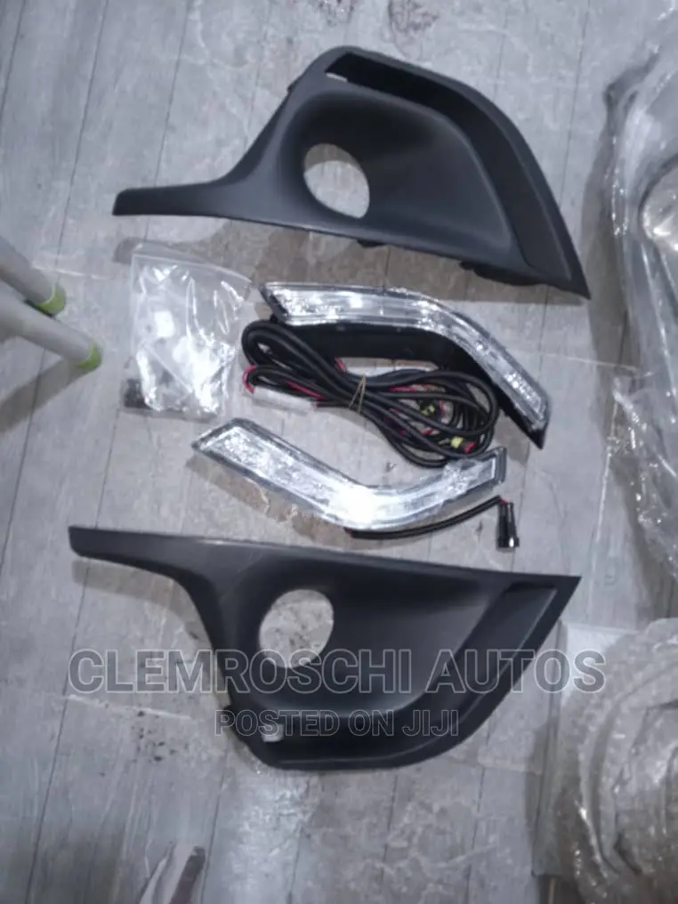 High Quality Certified Complete TRD Fog Light for Hilux 2018