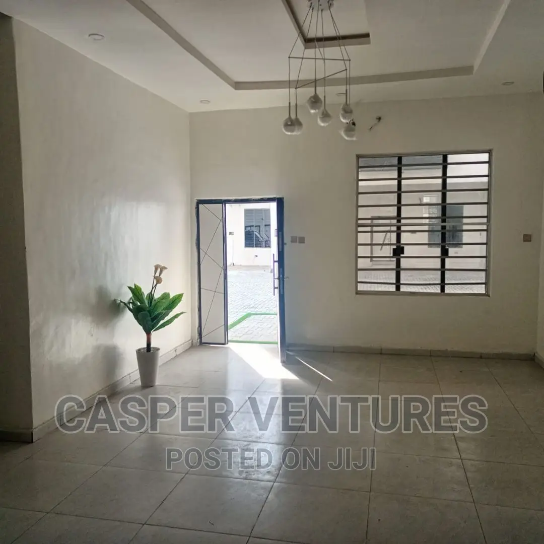 4bdrm Townhouse/Terrace in Orchid, Chevron for sale