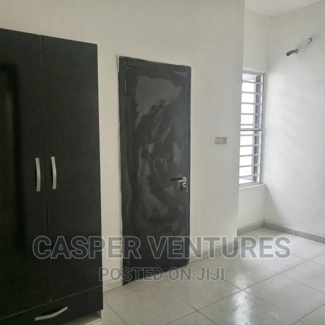 4bdrm Townhouse/Terrace in Orchid, Chevron for sale