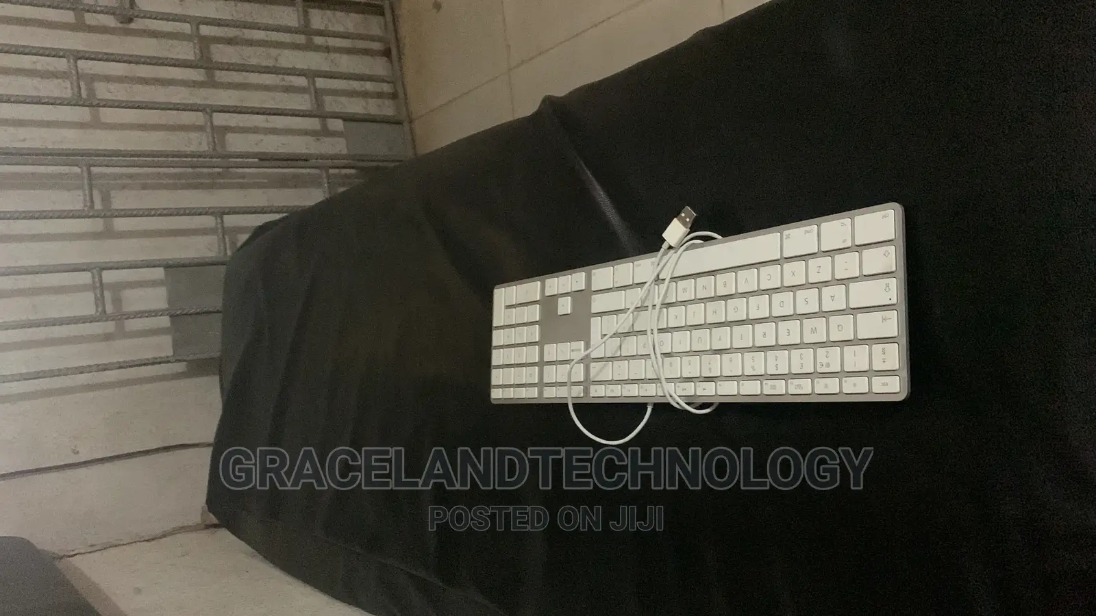 Apple Wired Keyboard