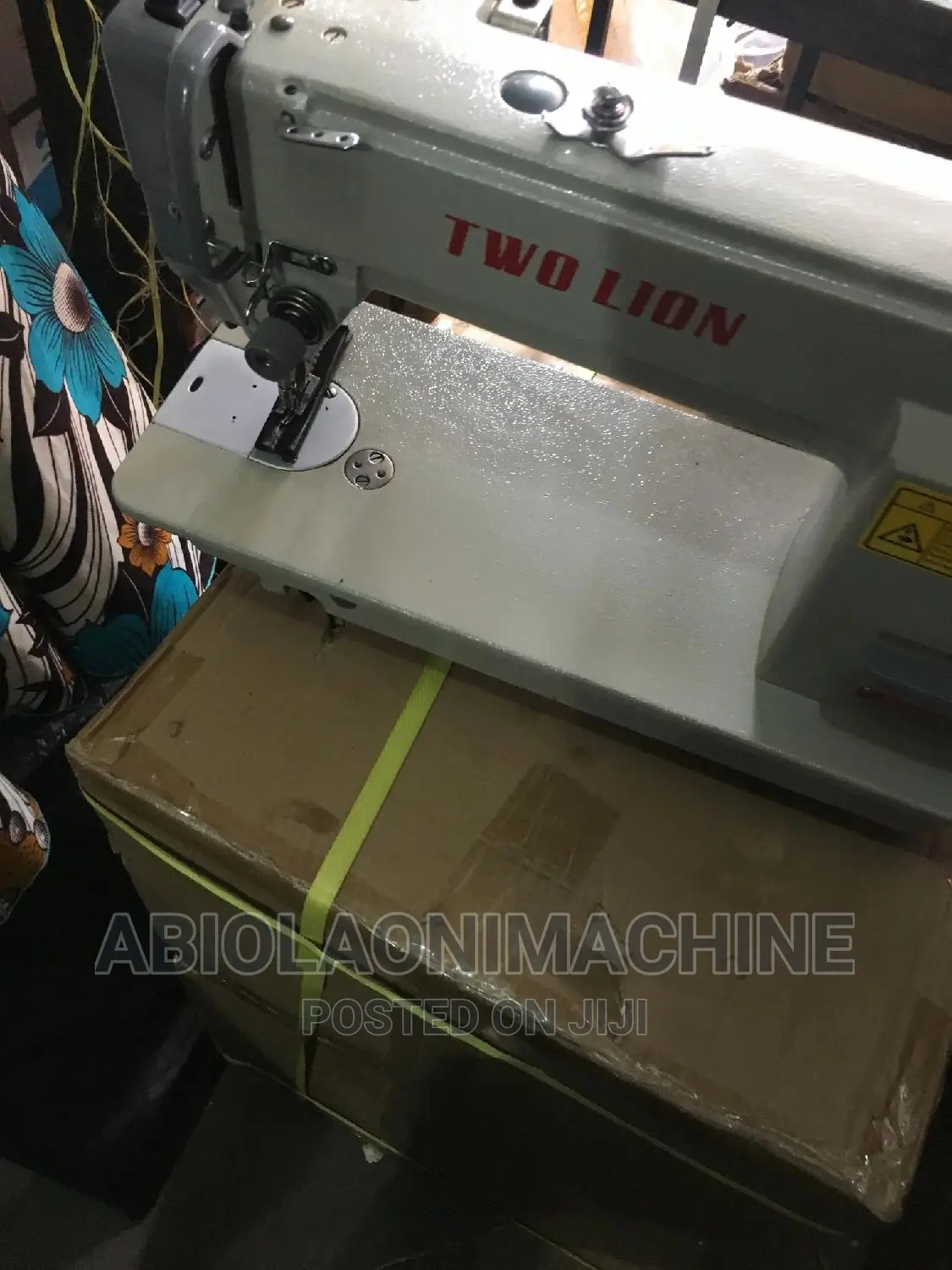 Two Lion Double Presser Foot Leather Sewing Machine 0302