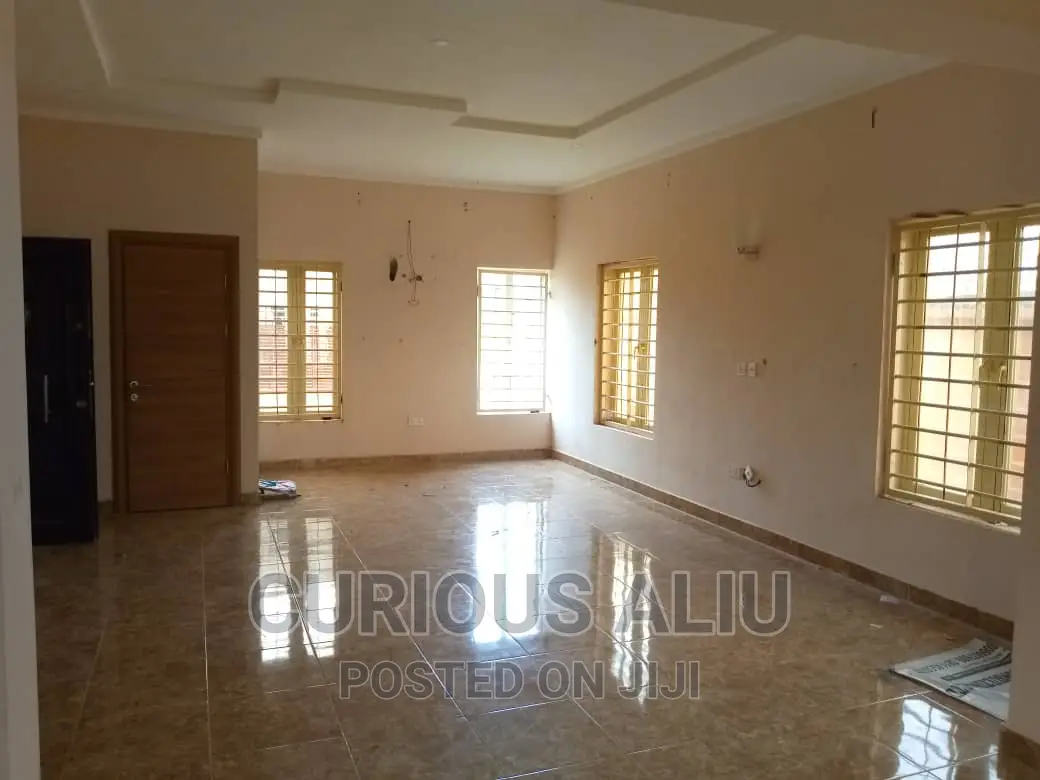 2bdrm Block of Flats in Jahi for rent