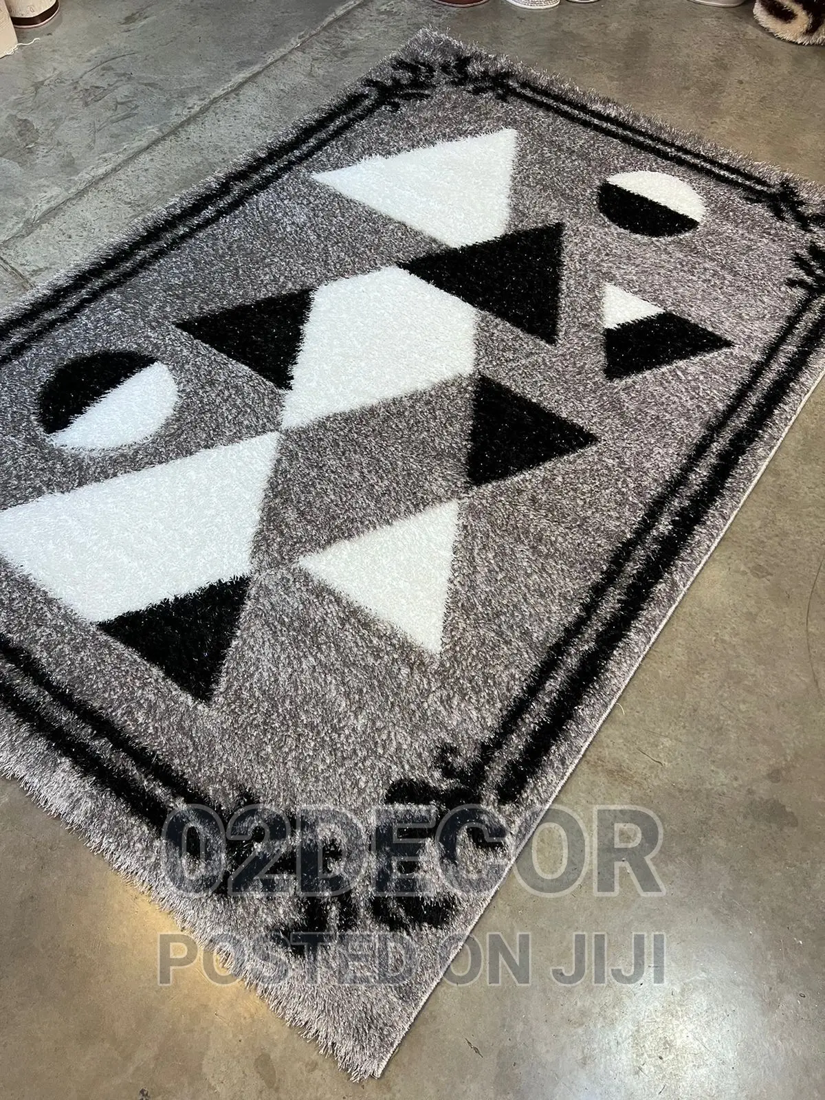 Brown and Cream Color Shaggy Center Rugs (5/7)