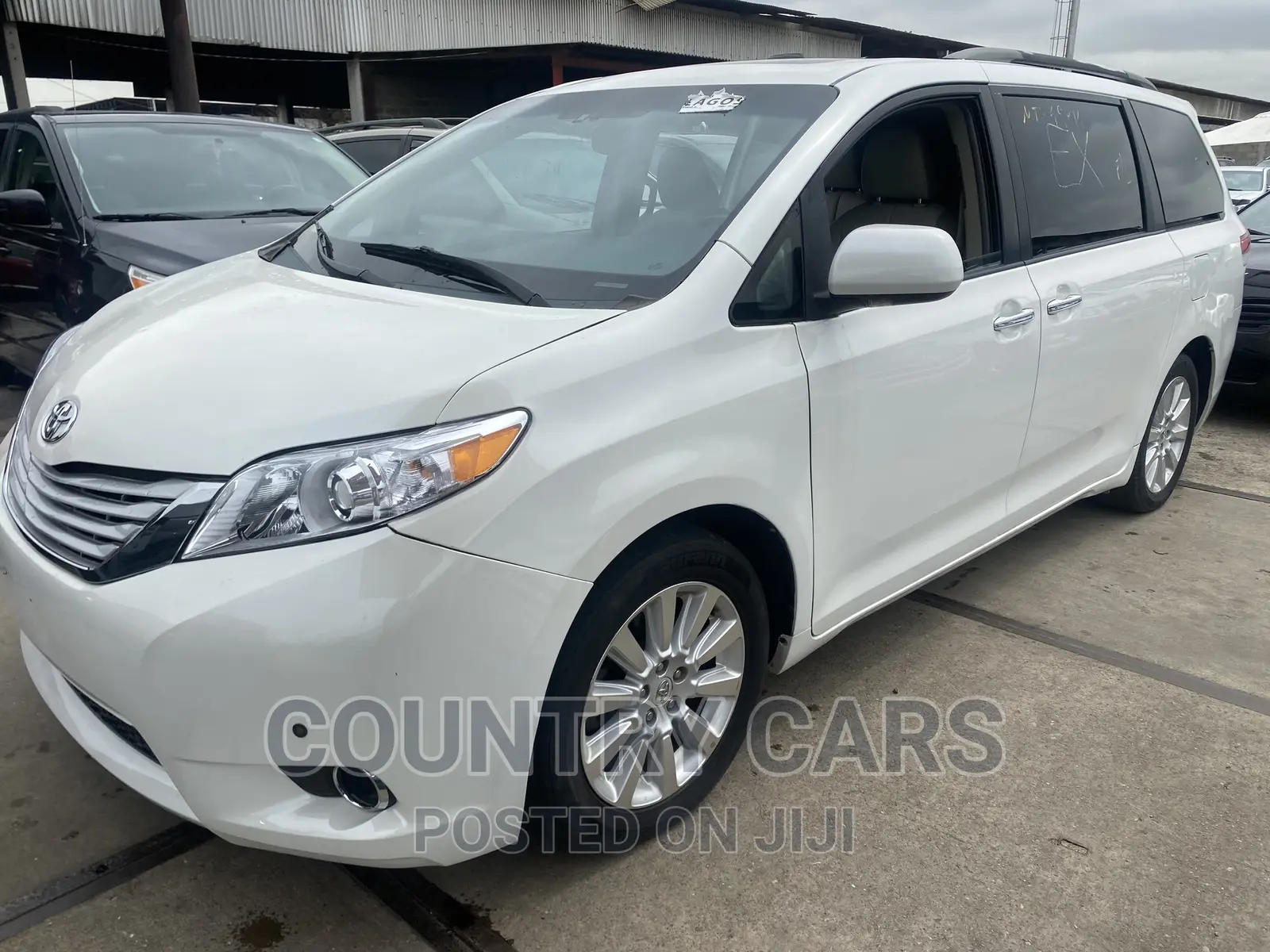 Toyota Sienna Limited 7 Passenger 2012 White
