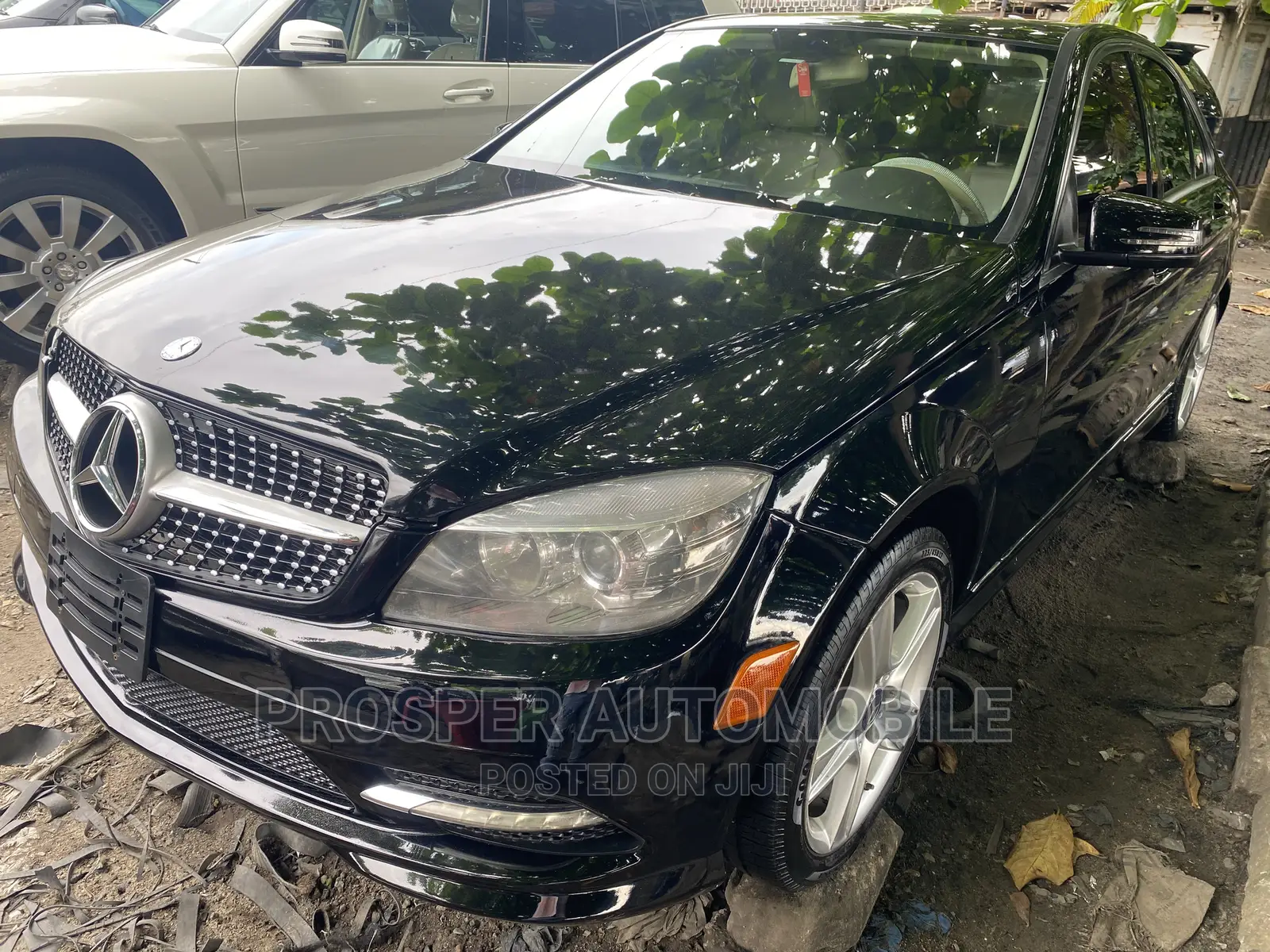 Mercedes-Benz C300 2011 Black