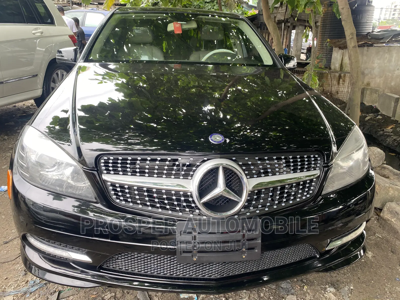 Mercedes-Benz C300 2011 Black