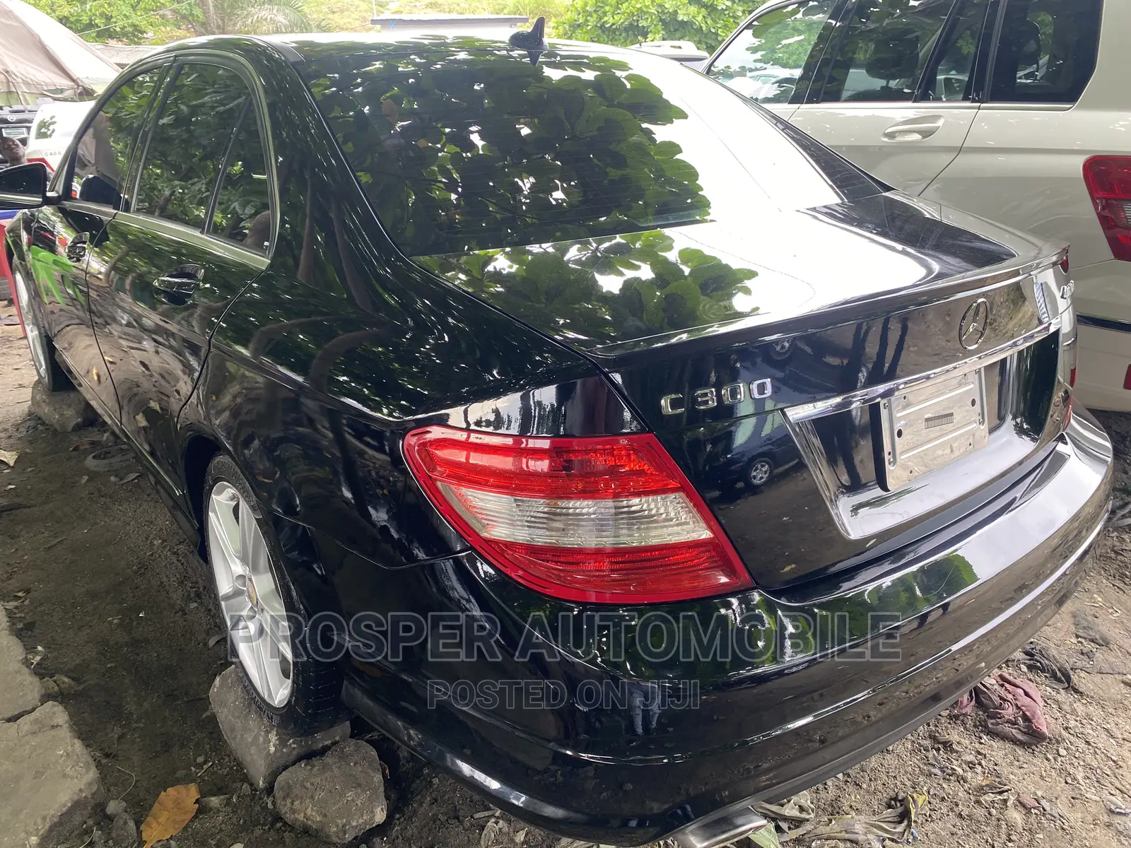 Mercedes-Benz C300 2011 Black