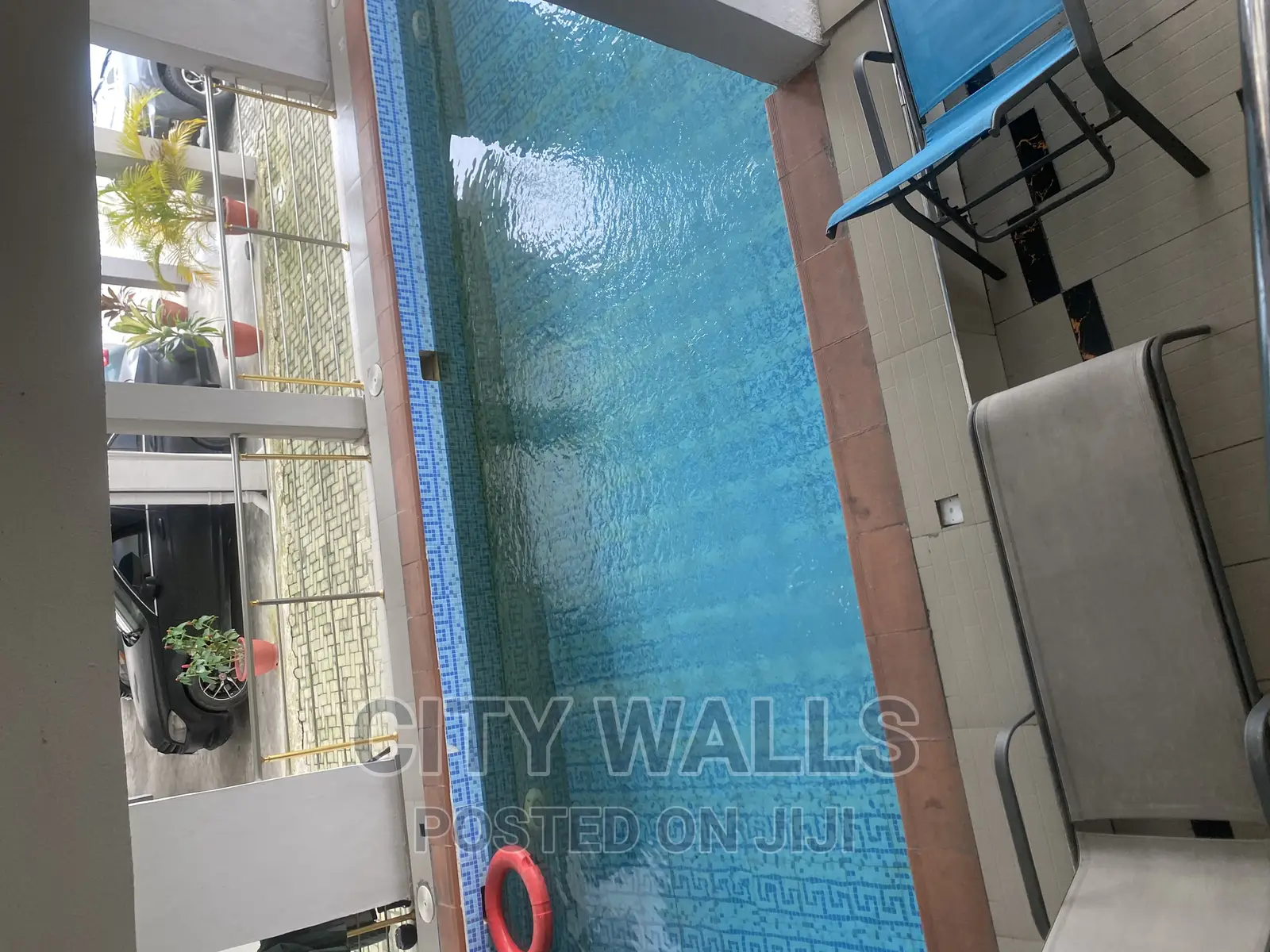 3bdrm Block of Flats in Chevron for rent