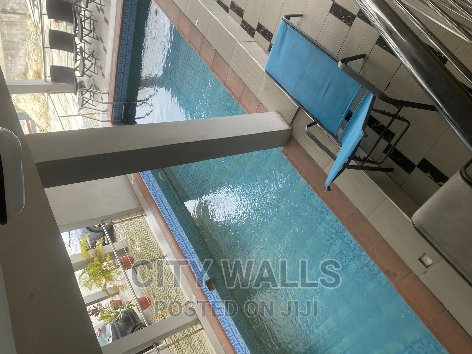 3bdrm Block of Flats in Chevron for rent