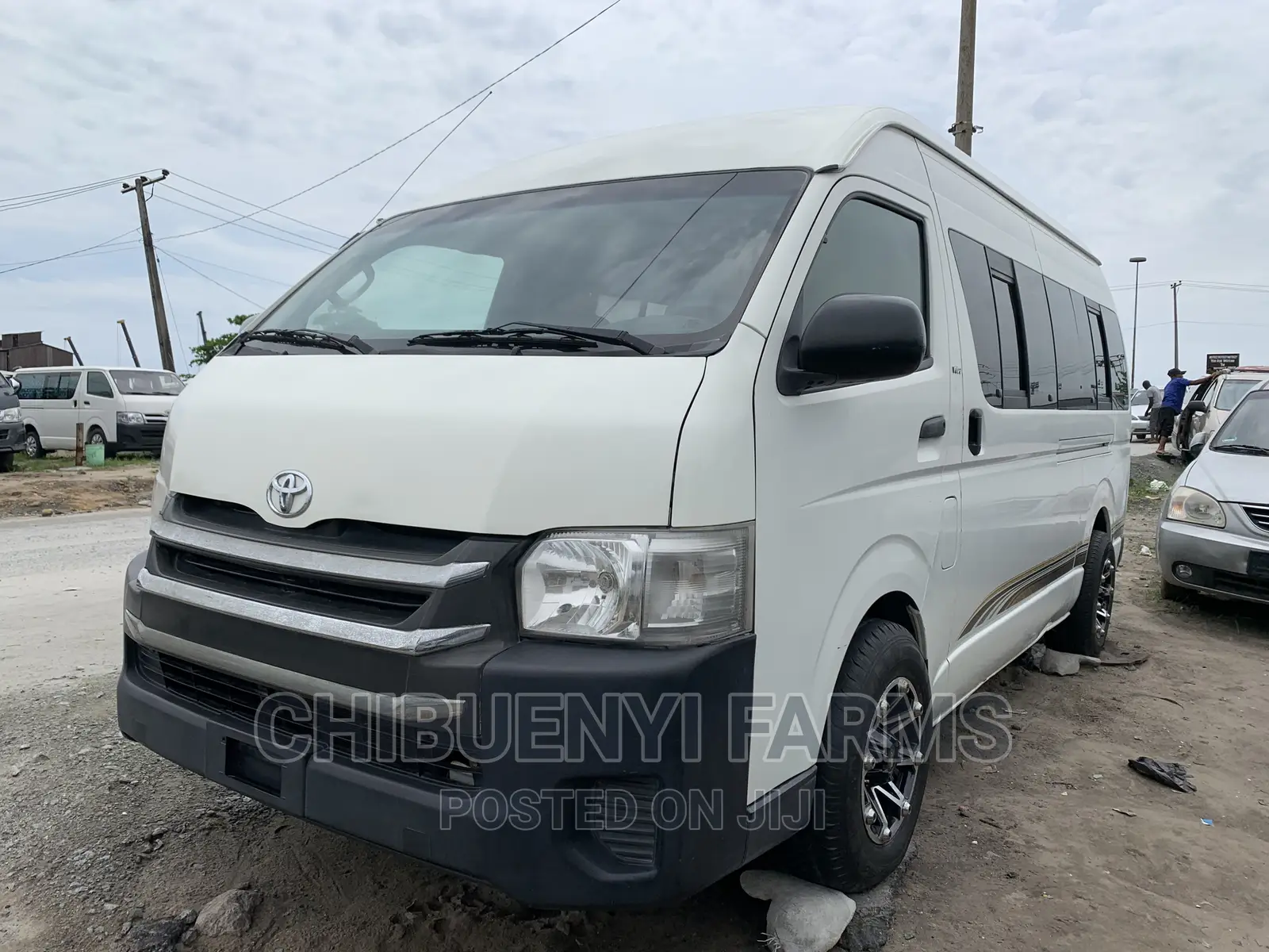 Toyota HiAce 2015 White