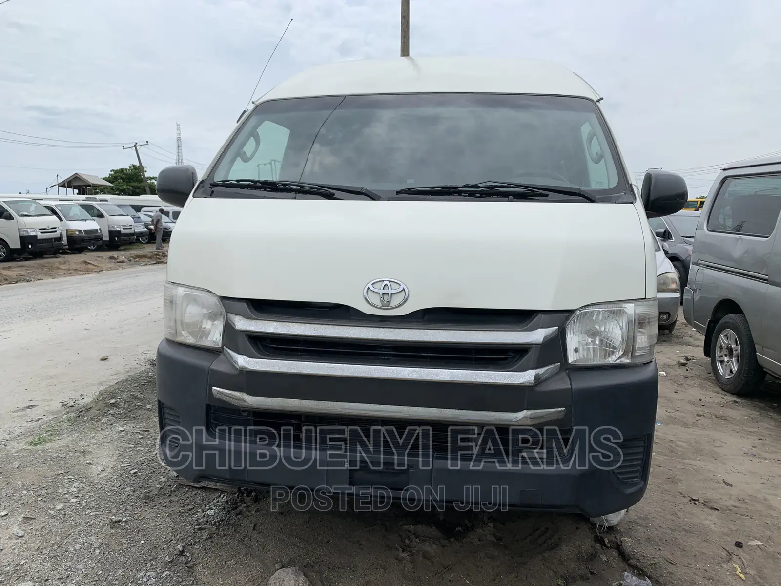 Toyota HiAce 2015 White