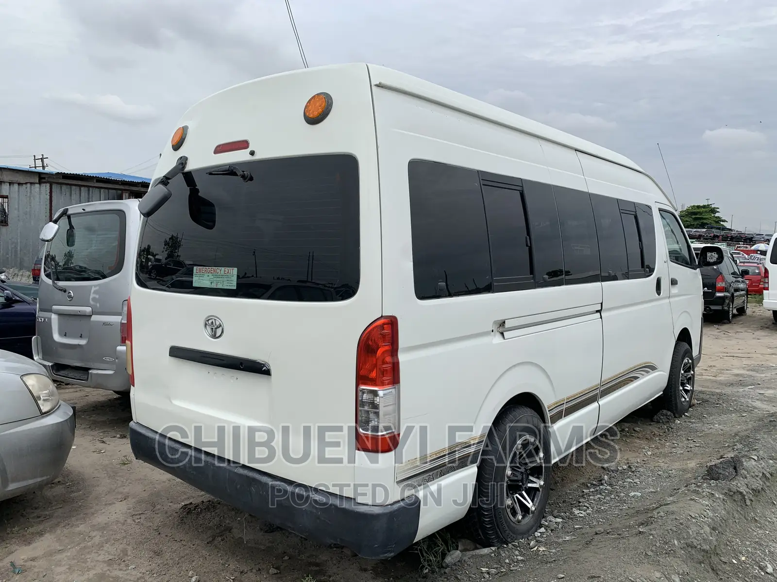 Toyota HiAce 2015 White