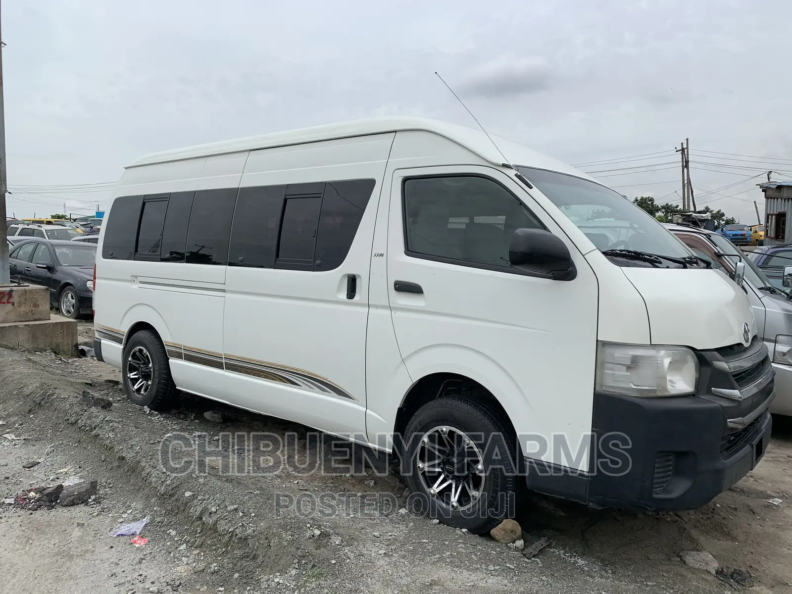 Toyota HiAce 2015 White