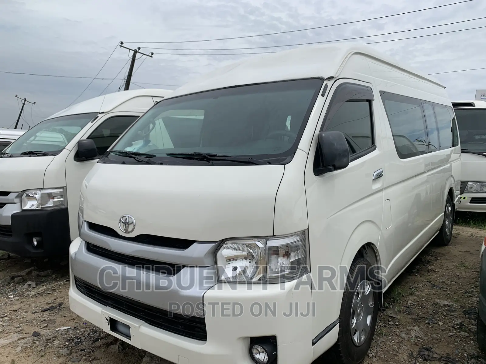 Toyota HiAce 2017 White