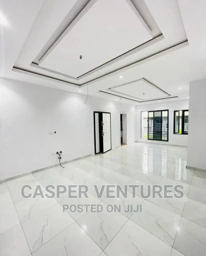 2bdrm Apartment in Lekki Gardens for sale