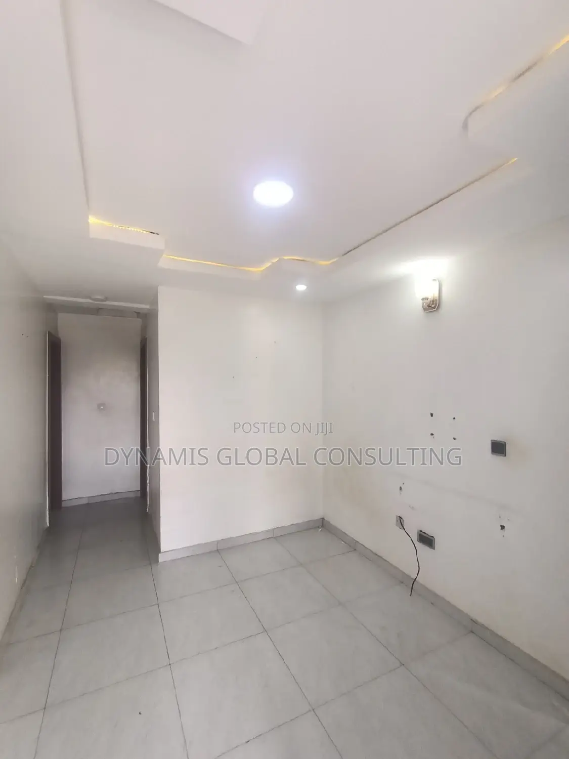 Furnished 1bdrm Block of Flats in Olatunde Sule Close, Omole Phase 2