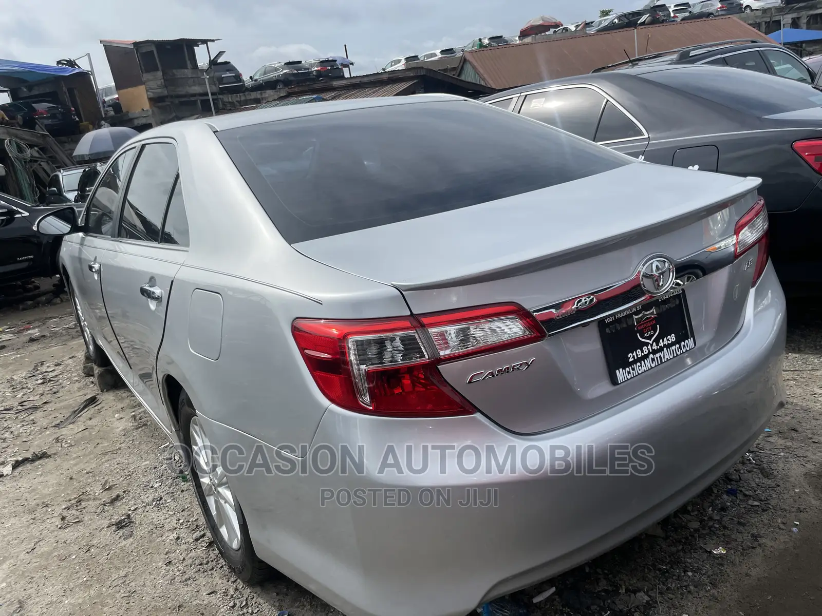 Toyota Camry LE 4dr Sedan (2.5L 4cyl 6A) 2012 Silver