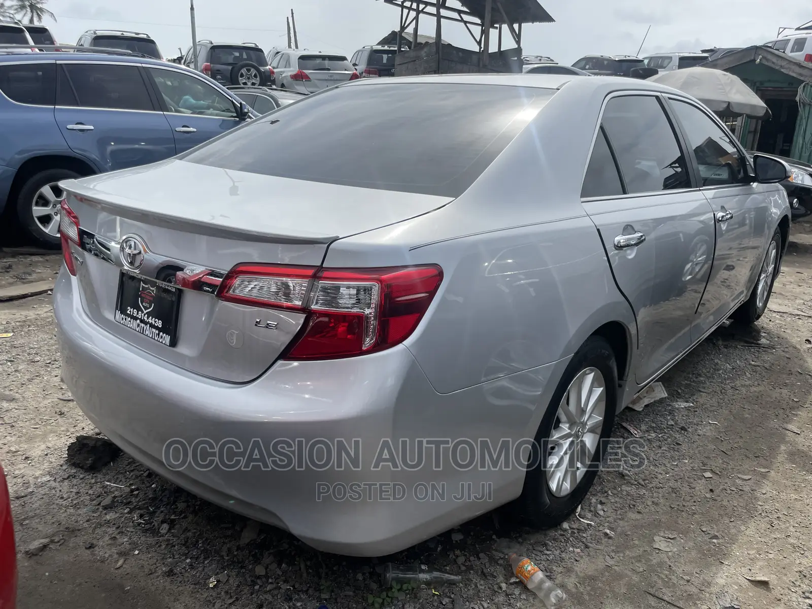 Toyota Camry LE 4dr Sedan (2.5L 4cyl 6A) 2012 Silver