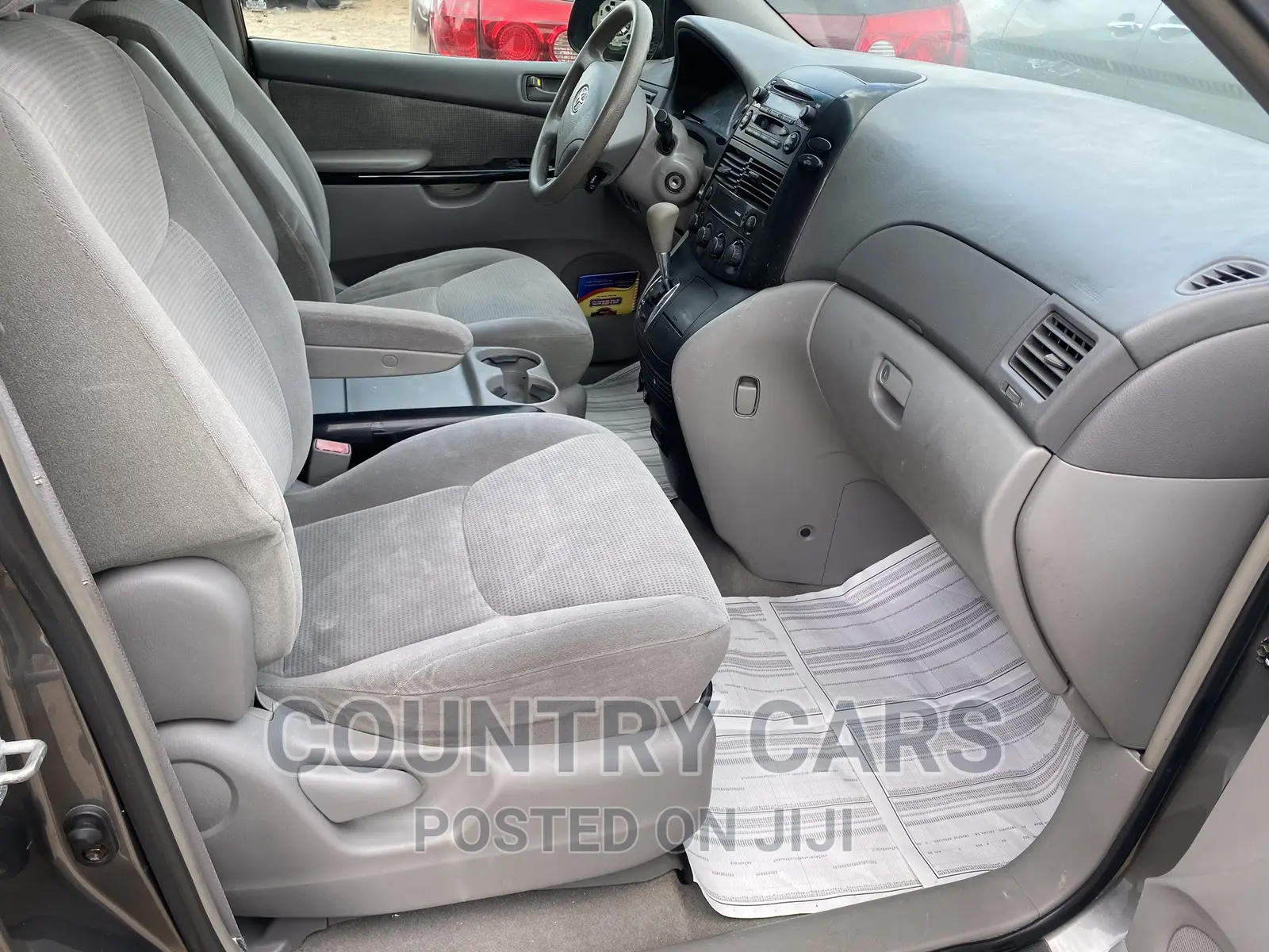 Toyota Sienna LE FWD (3.3L V6 5A) 2004 Gray