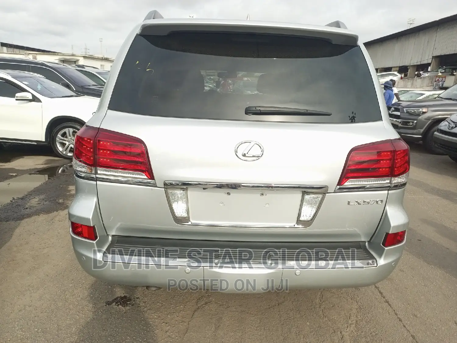 Lexus LX 570 AWD 2013 Silver