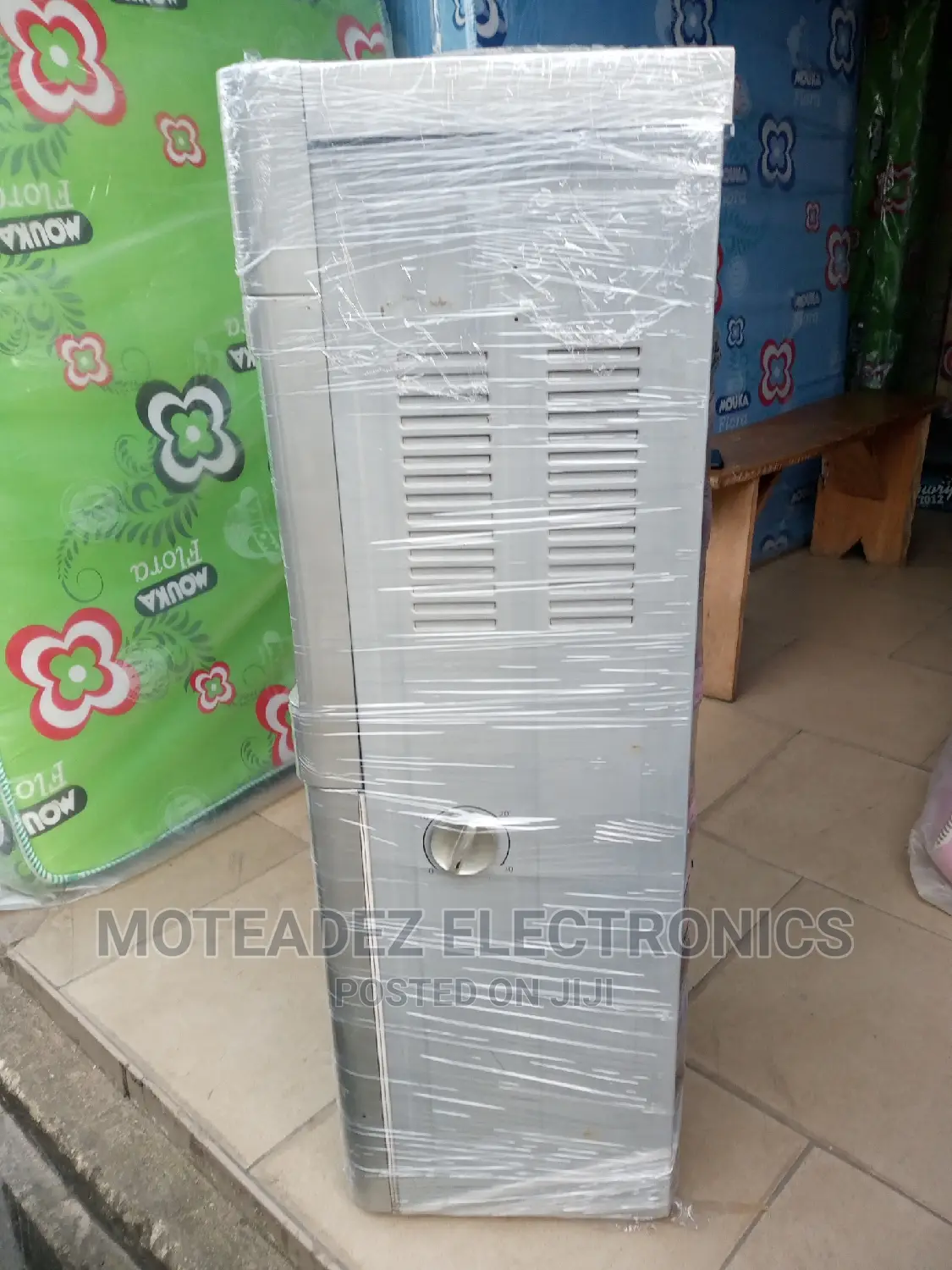 Foreign Used Top Loader Water Dispenser With Cabinet Bottom