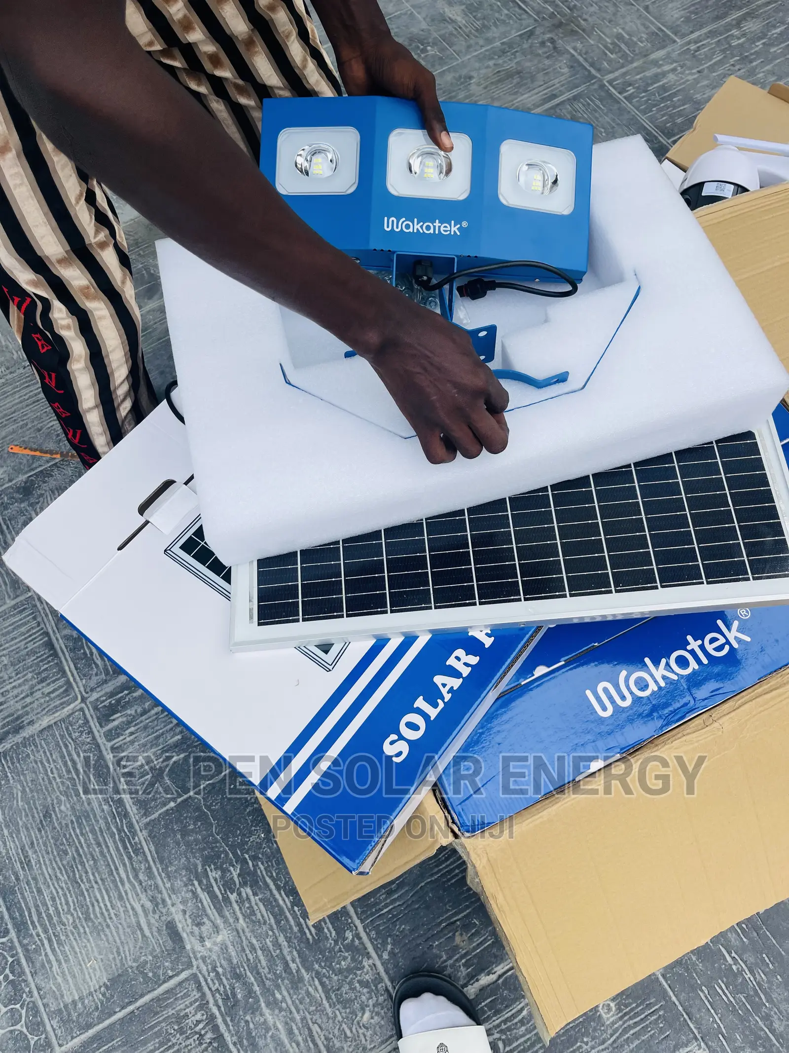 Wakatek Solar Super Flood Light