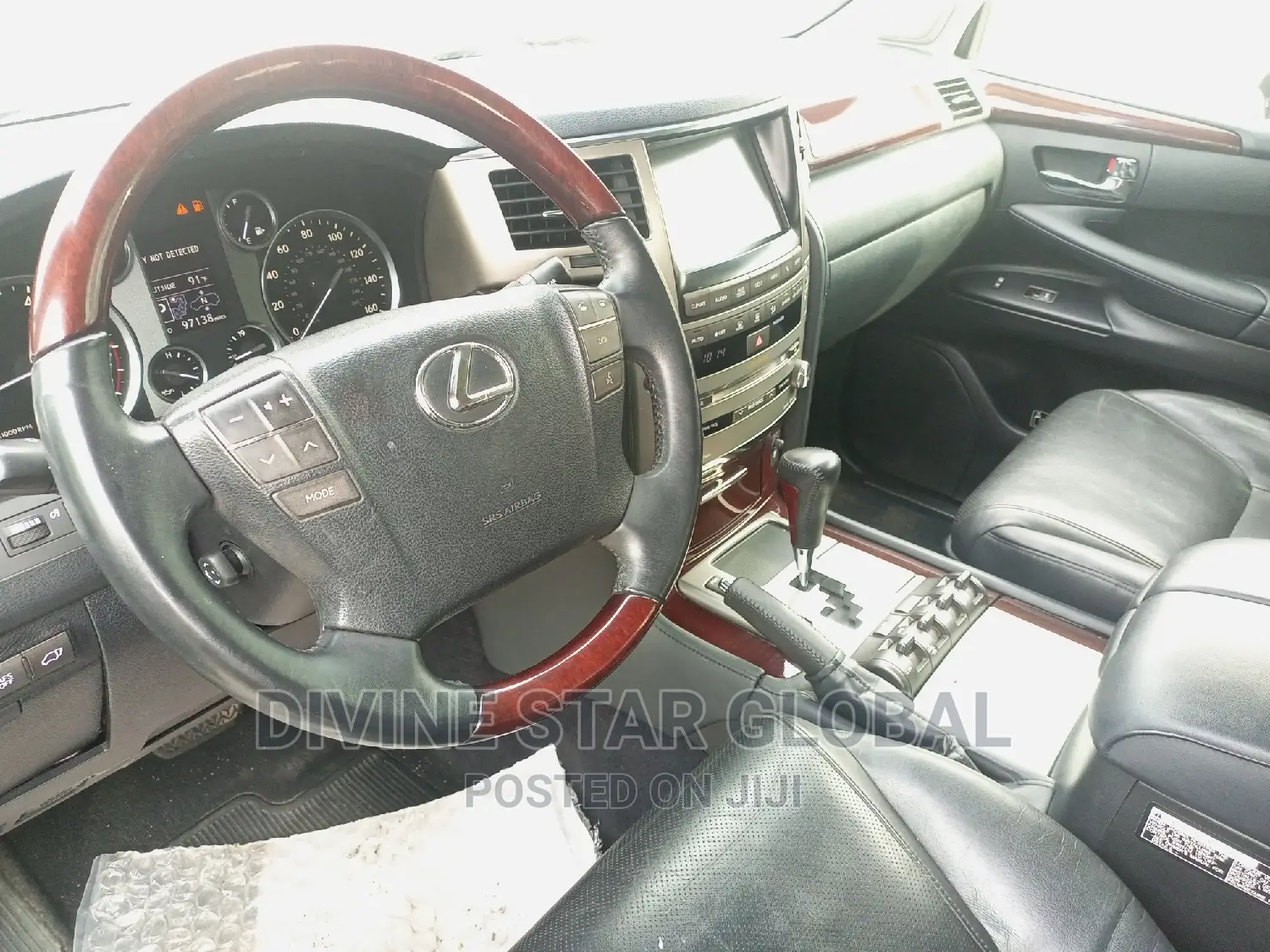 Lexus LX 570 AWD 2014 Gray