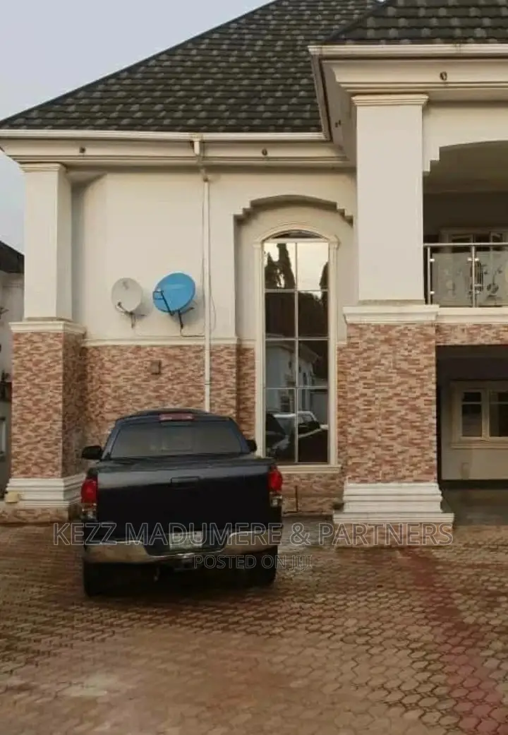5bdrm Duplex in Aladinma, Prefab, for sale