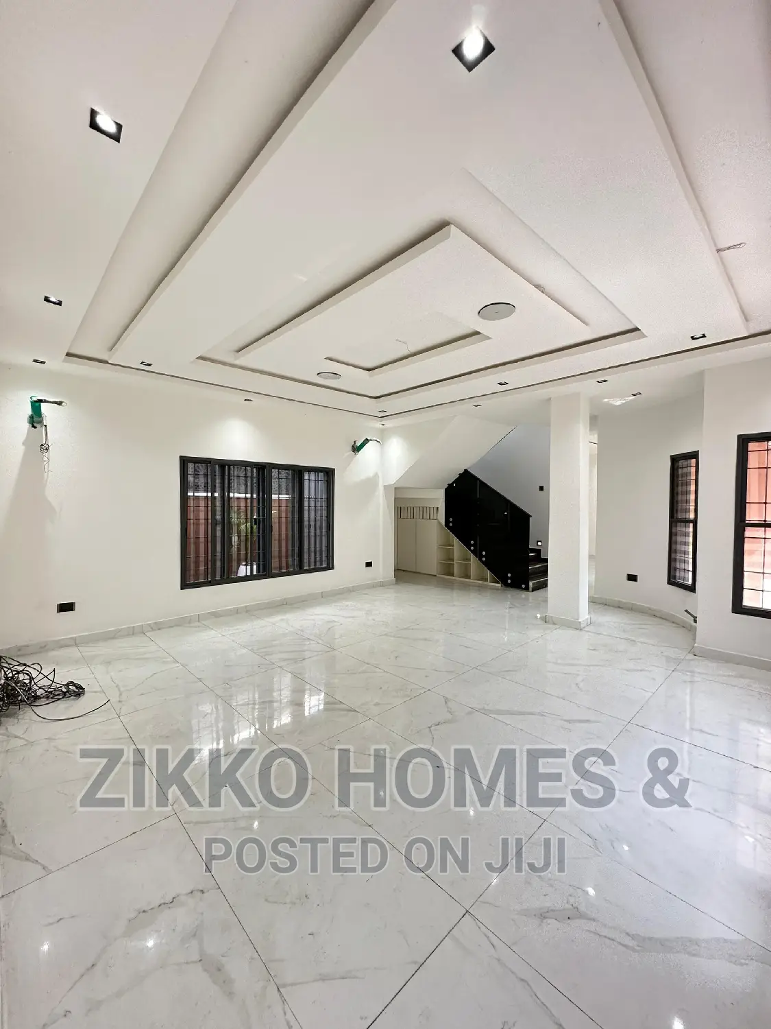 5bdrm Duplex in Lekki for sale