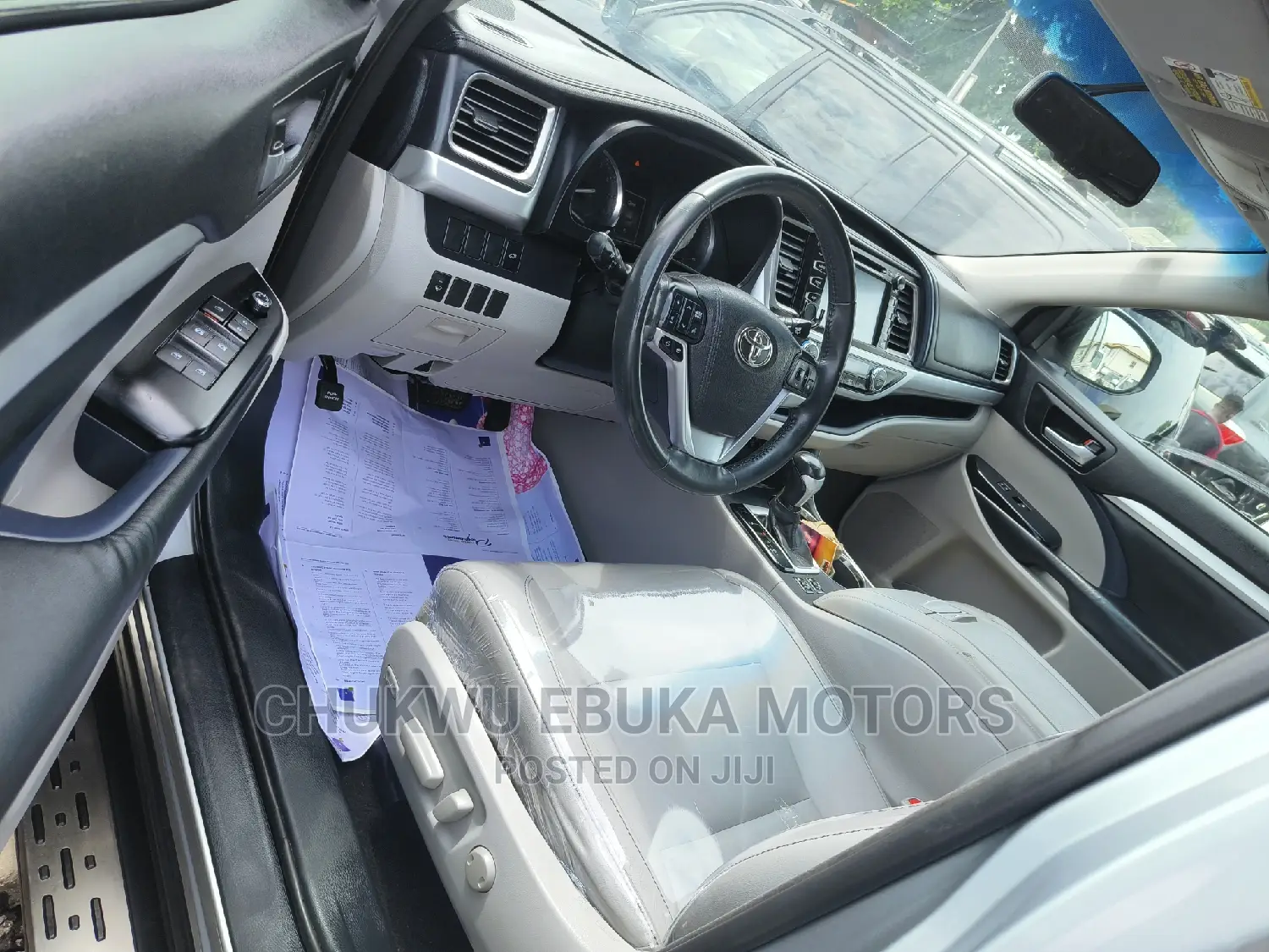 Toyota Highlander XLE 4x4 V6 (3.5L 6cyl 8A) 2017 Silver
