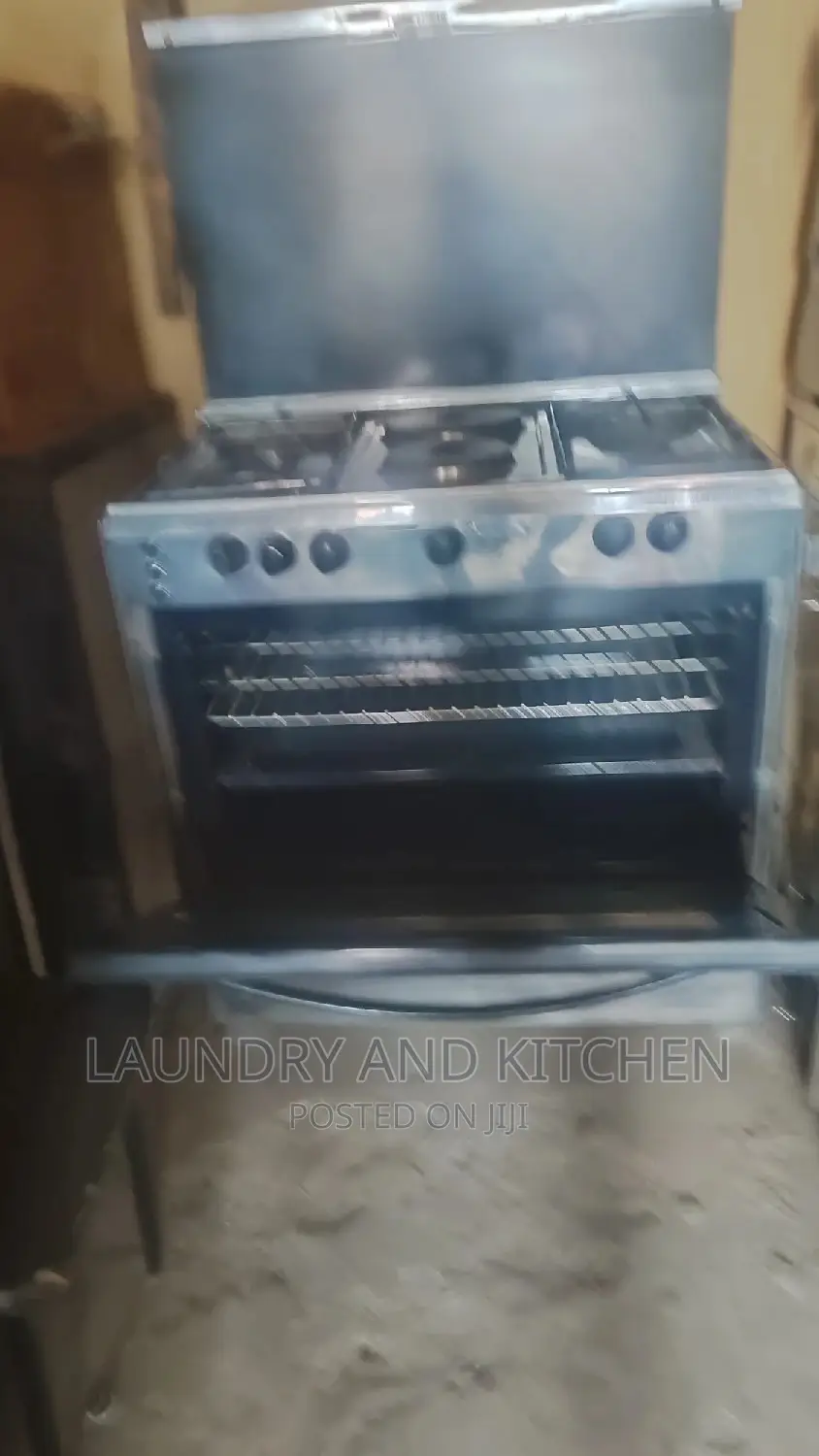 4 Bonner With Two Electric Bonner With Gas Oven and Gas Gril